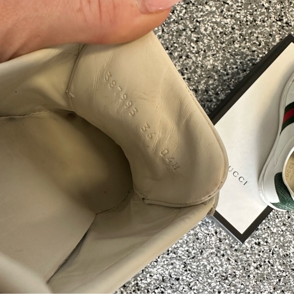 Gucci Ace Leather Sneaker - Picture 9 of 9